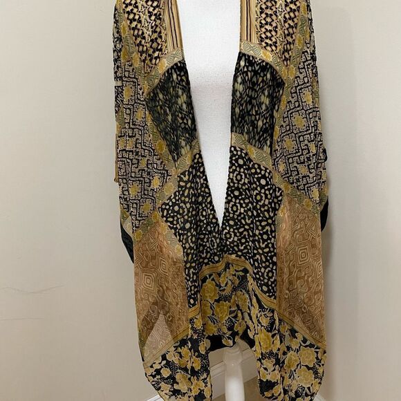 New 
Free People Beguiled Patchwork Kimono Jacket one size 
Velvet Burno… - Picture 4 of 11